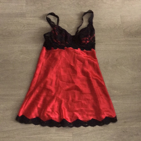 Victoria’s Secret Vintage Underwire Slip Dress🎄1 Hour Sale🎄